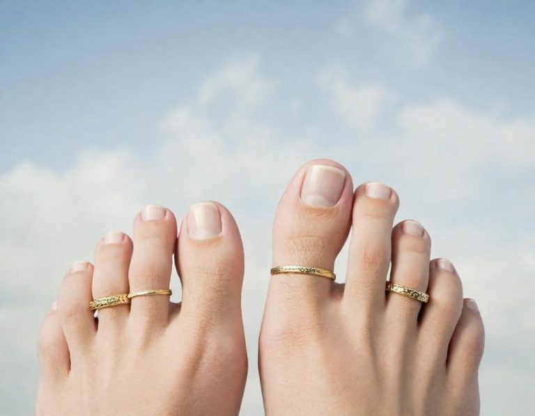 Anillos de Pie de Oro ajustables para sandalias y nubes Anillo pie, Dulce posada, sandalias presumidas, 5 brotan en tu planta, piedrecillas, saladas como el mar pisando nubes, corona dellas y ...